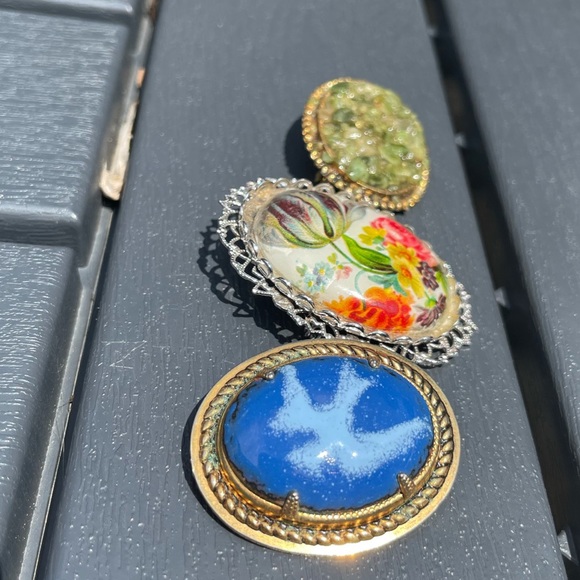 Lot of 3 vtg brooches - Picture 8 of 9